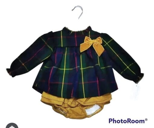 CONJUNTO VALENTINA NIÑA ESCOCES VERDE Y ALBERO